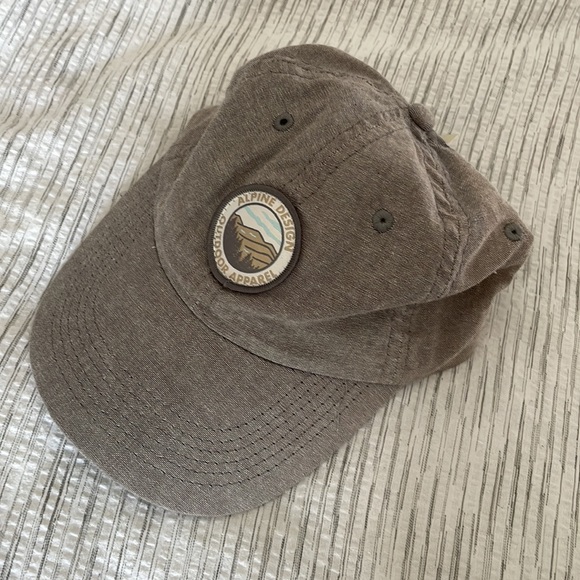 NWT Women’s Alpine Design Chambray Cap - Picture 10 of 10